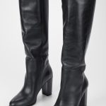 Elegante Lederstiefel mit hohen Absätzen in schwarz | MADELEINE Mode