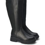 Stiefel mit langem Schaft